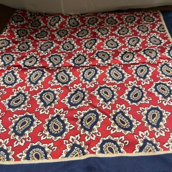 Paisley print scarf. - Picture 1 of 3